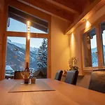 A La Casa *