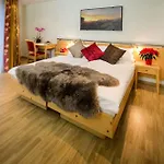 Chalet A La Casa